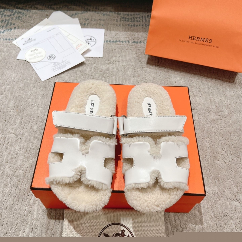 H**mes slippers